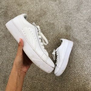 White Vikky platform pumas